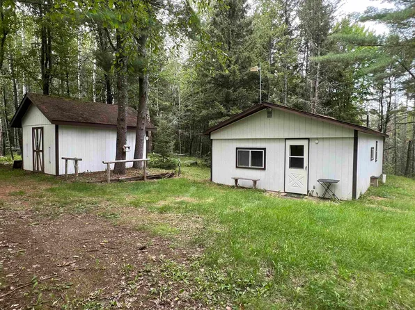 W4890 Hide A Way Dr, Pembine, WI 54156
