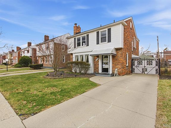 2nd image of 16855 Strathmoor St