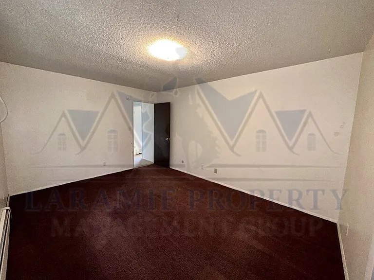 708 Downey St #8 — Photo 8