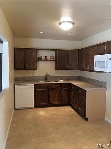 2nd image of 10597 Young St