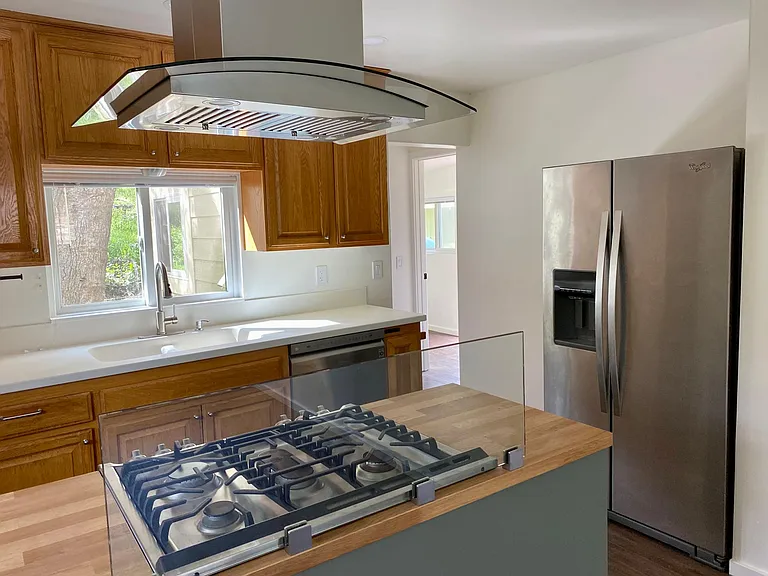 13936 Fernbrook Dr — Photo 2