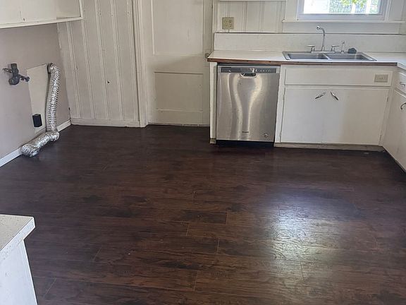4th image of 409 N Wyandotte Ave