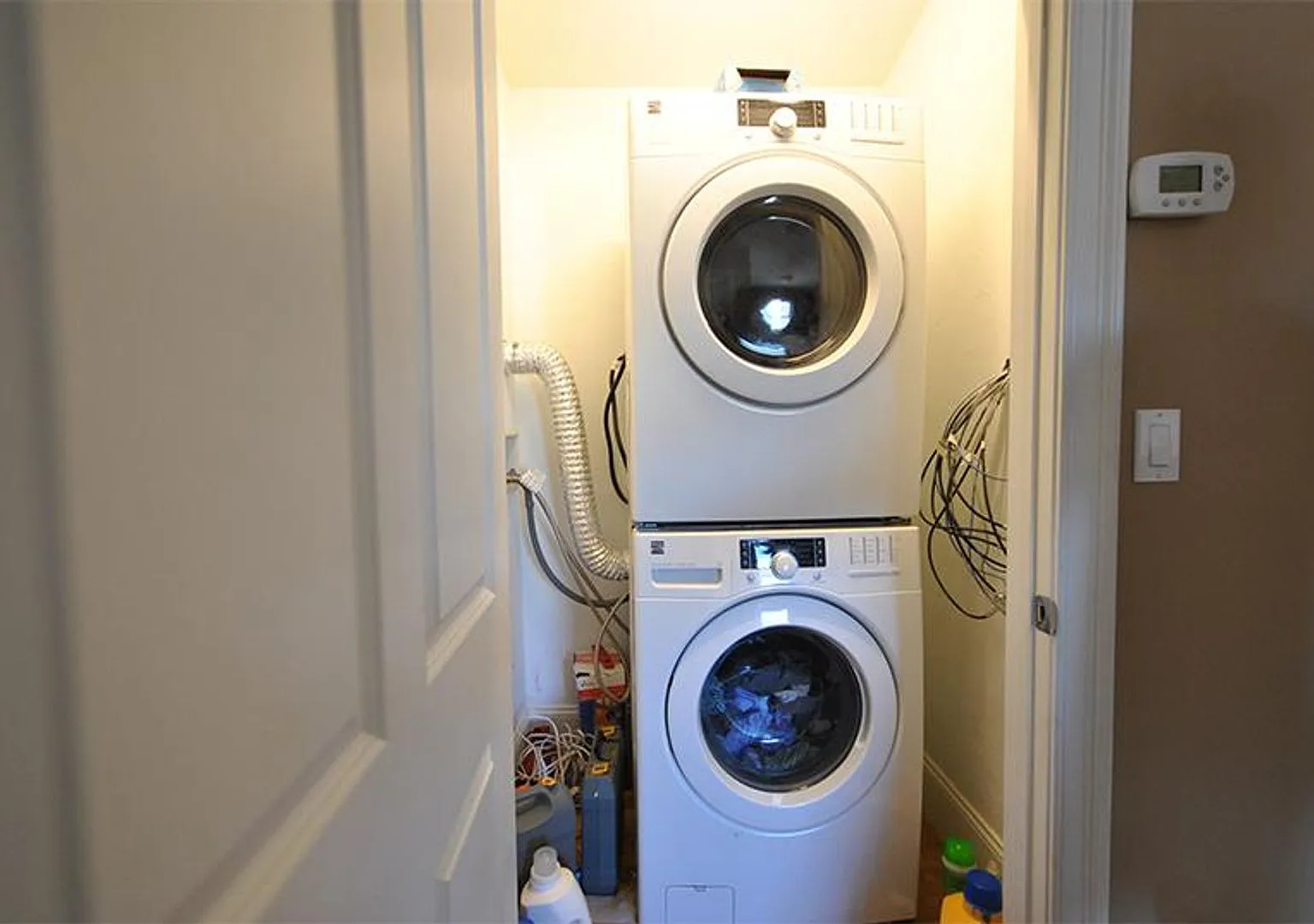 Central Air ~ Nice 5 Bed/2 Bath On The Allston/Brighton Line For 9/1 — Photo 4