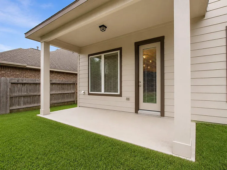 22503 Miramar Bend Dr — Photo 42