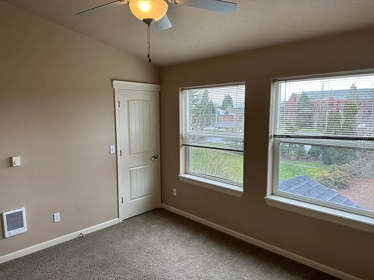 University Townhomes — Photo 15
