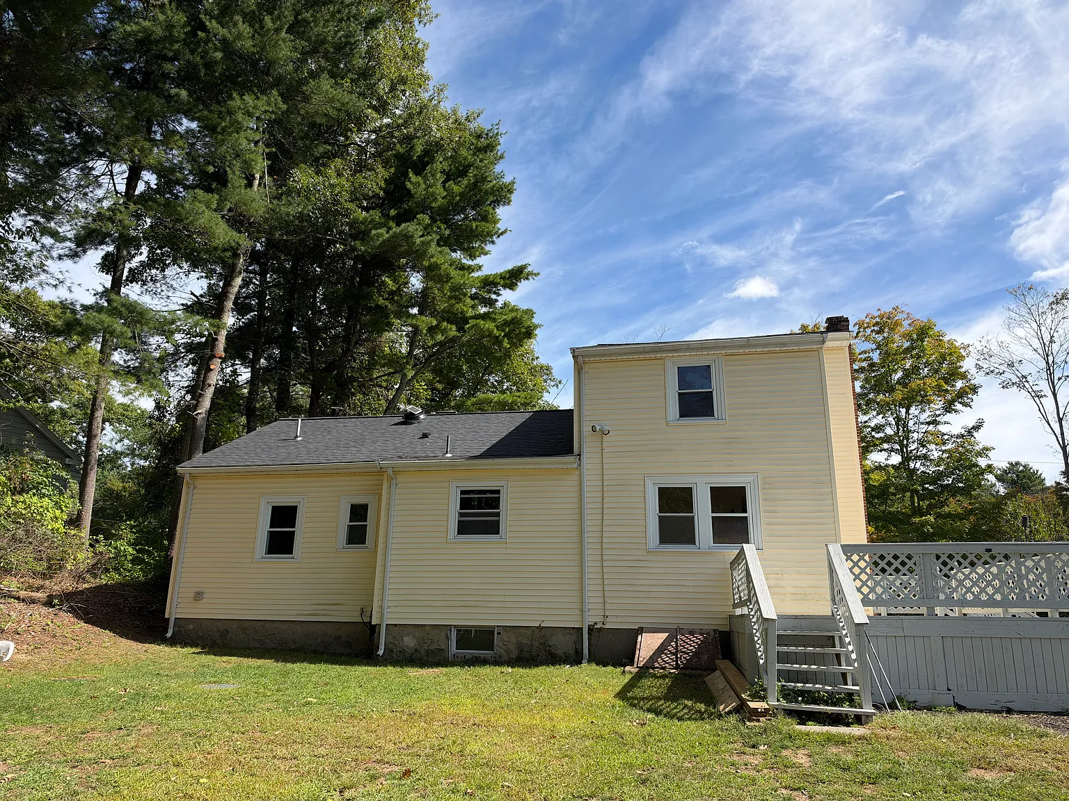 4 bed, 2928 sqft, $4,400 — Photo 3