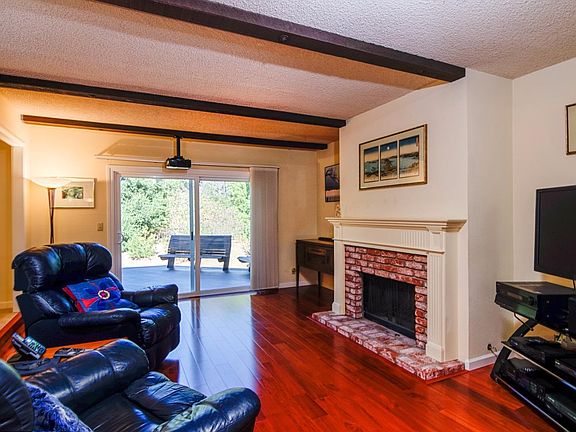 4th image of 20567 Oak Creek Ln