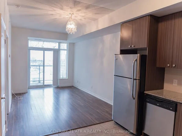 8323 Kennedy Rd #902, Markham, ON L3R 5W7