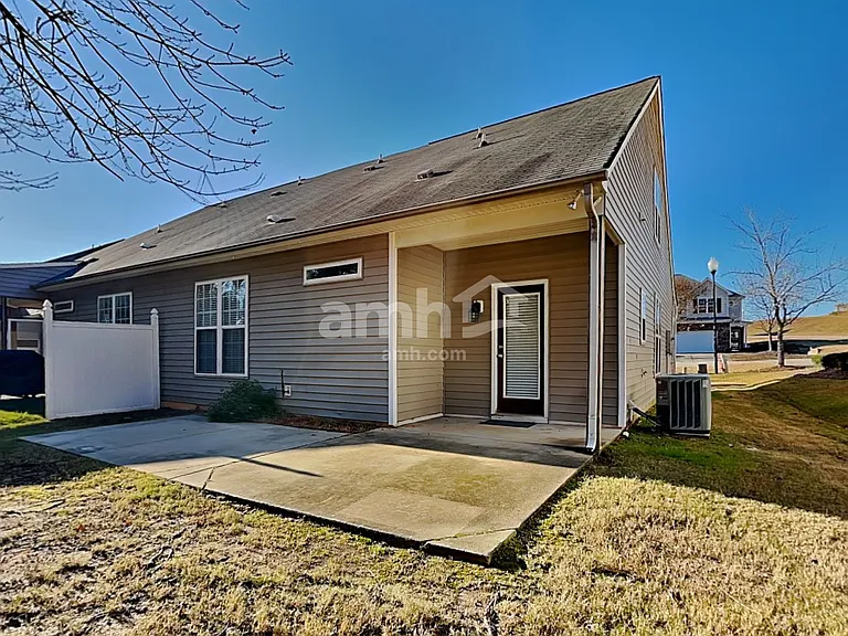 641 Woodson Dr — Photo 17