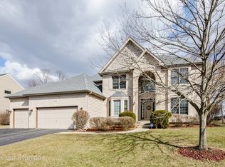 1305 Stonegate Rd, Algonquin, IL 60102