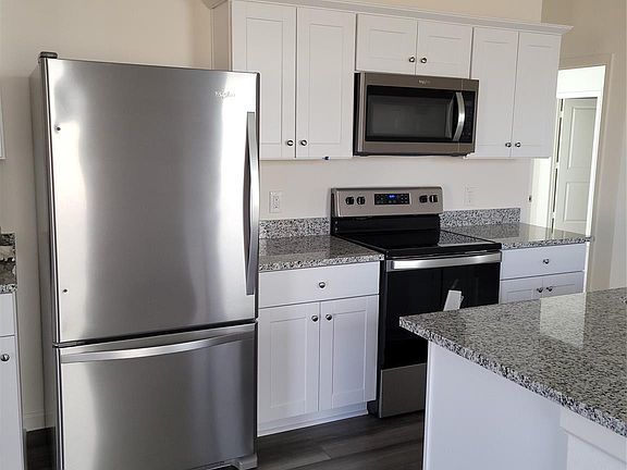 5th image of 567 Firemoon St