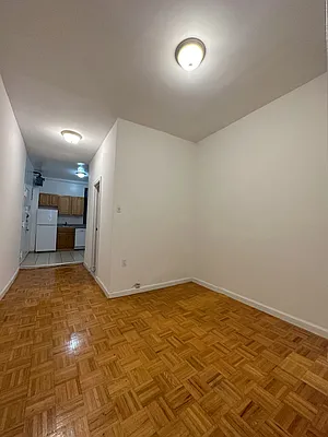Rented by Peter R. Hungerford, LREB | media 30