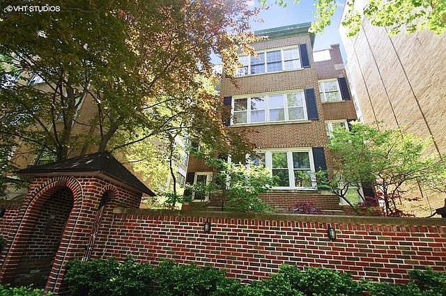 1st image of 919 W Carmen Ave