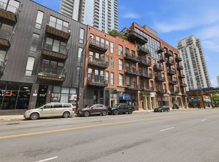 300 W Grand Ave APT 203, Chicago, IL 60654