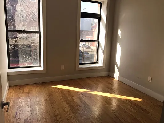 Rented by Premier Metro Realty Corp | media 27