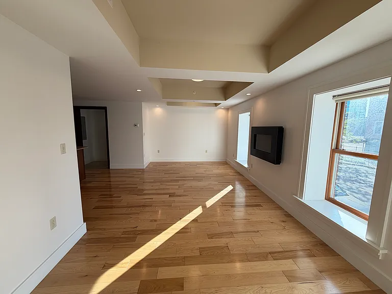 111 Genesee St #201 — Photo 16