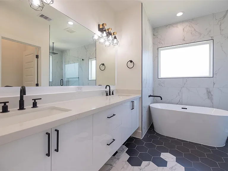 4012 Yellowstone Blvd — Photo 7