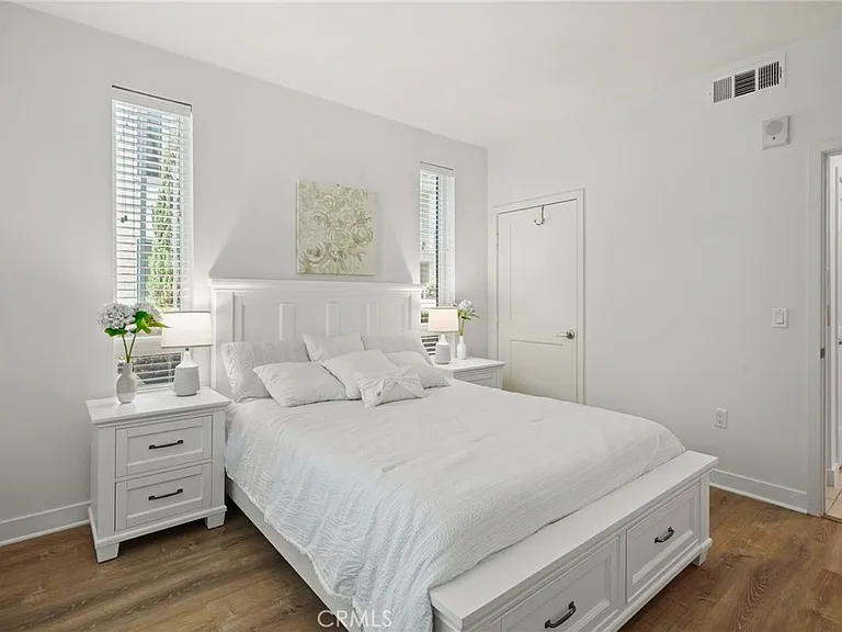 1218 Nolita — Photo 24