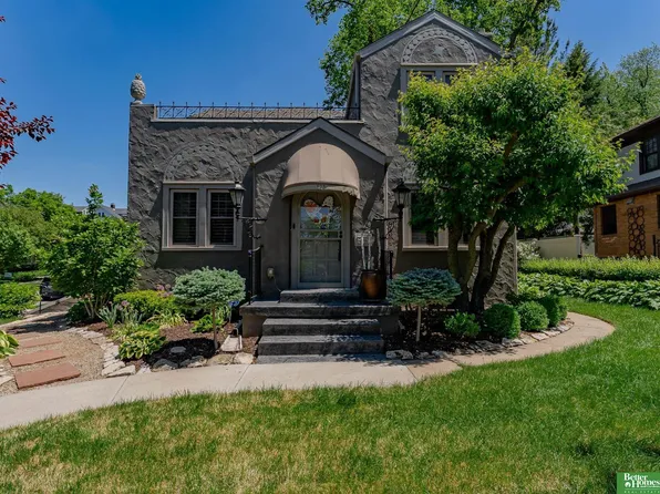 523 N 52nd St, Omaha, NE 68132