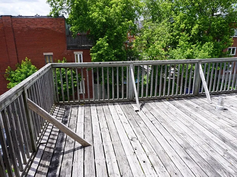 66 Russell Ave — Photo 8