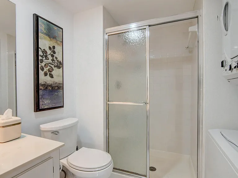 7911 Eastlake Dr #H — Photo 31