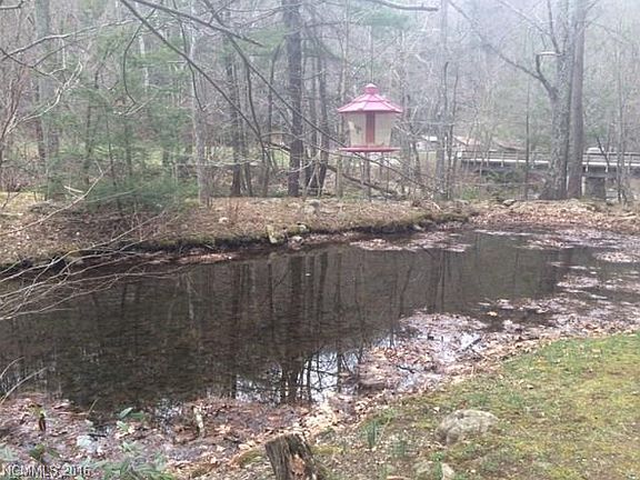 3rd image of 23 Mountain Meadow Ln