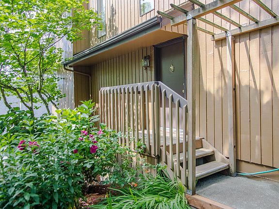 4th image of 10844 NE 34th Pl #2