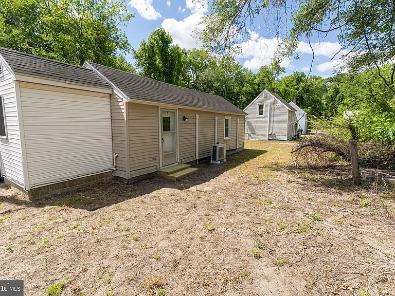 117 Davis Ln — Photo 6