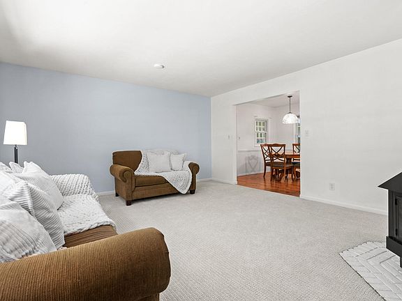 4th image of 15116 Echo Ct