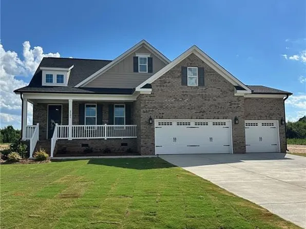 8503 Lemur Ln, Summerfield, NC 27358