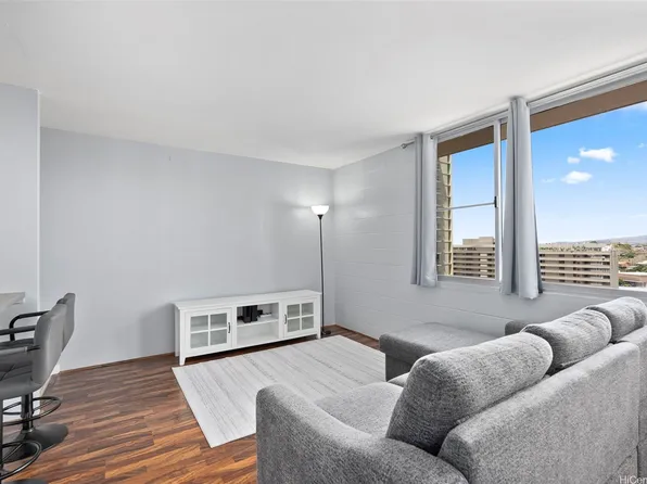 909 Ala Nanala St APT 1401, Honolulu, HI 96818