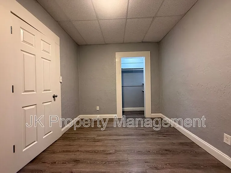 809 15th St #101 — Photo 14