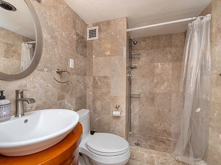 6 Whittier Pl #9D — Photo 8