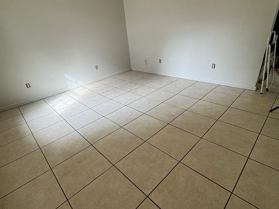 1629 Shelby Dr #2