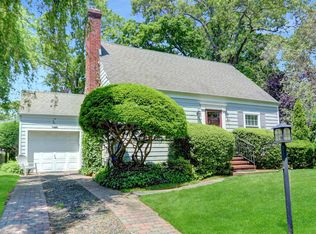 195 Loines Ave, Merrick, NY 11566