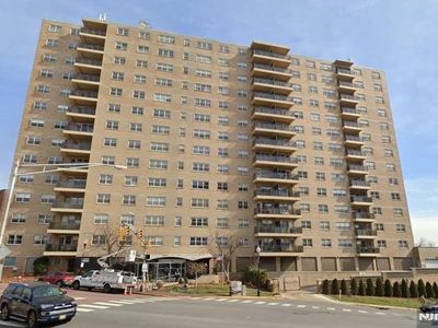 7100 John F Kennedy Blvd E #2N, West New York, NJ, 07093