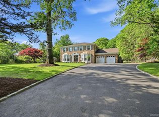19 Quaker Hill Road, Stony Brook, NY 11790