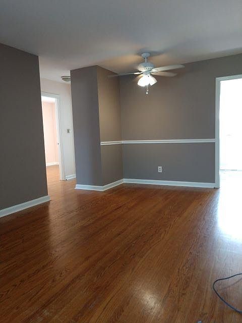Living room/dining area