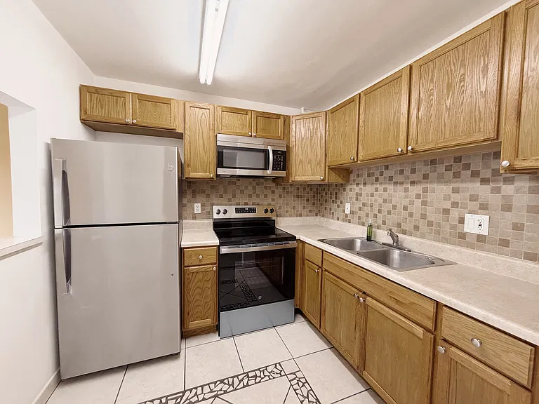 600 Village Green Ct #203 — Photo 11