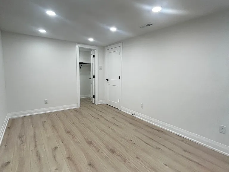 232 Tomlinson Rd #BASEMENT — Photo 5