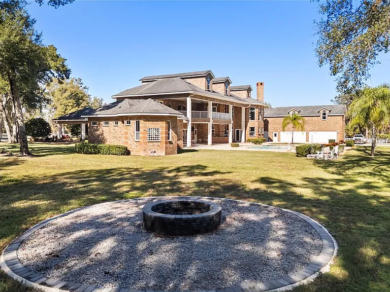 1501 Lake Markham Rd — Photo 97