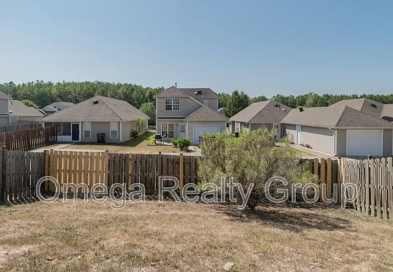 2170 Village Ln — Photo 40