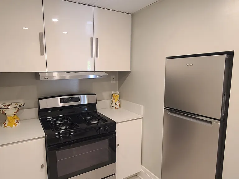 1258 Coldwater Canyon Dr #ADU — Photo 9