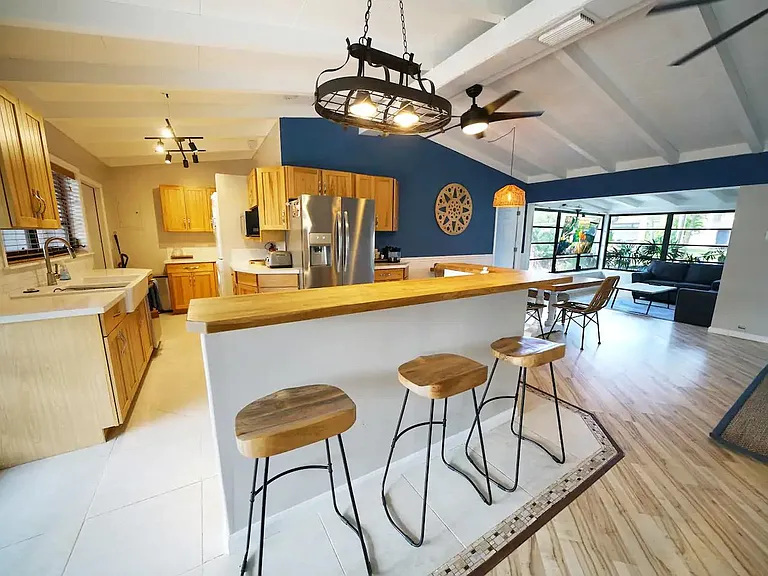 2518 Gulfstream Ln — Photo 9