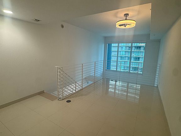 5th image of 60 SW 13th St APT 2618