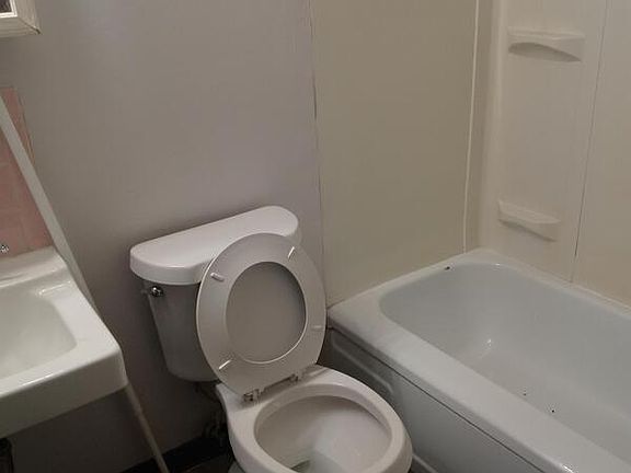 4th image of 1174 Chandler Ave APT 4