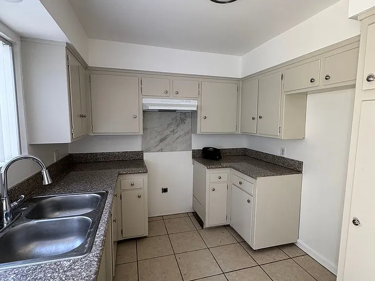 3920-3932 Christmas Tree Ln #4600-4622 — Photo 4