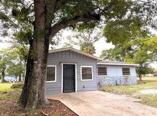 407 N 29th St, Fort Pierce, FL 34947