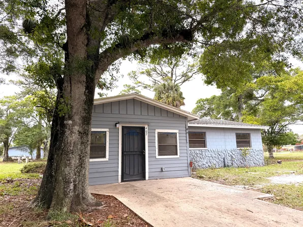 407 N 29th St, Fort Pierce, FL 34947