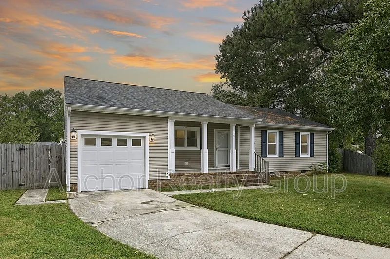 3 bed, 2.0 bath, 1377 sqft, $2,250 — Photo 1